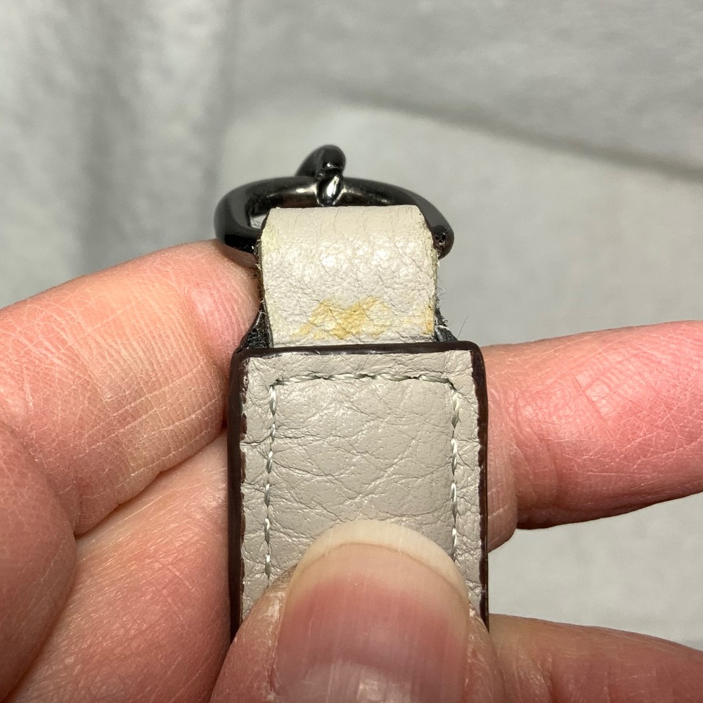 NWOT - Rebecca Minkoff Wallet/Clutch on chain - Picture 16 of 16